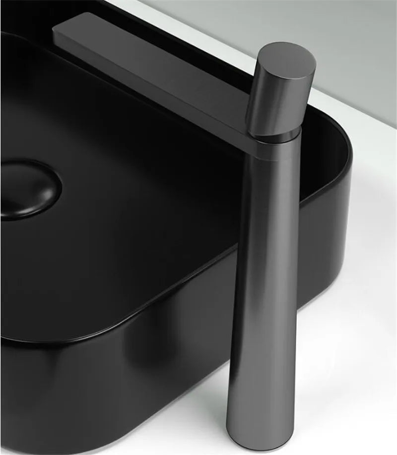 Tuqiu Basin Faucet Brass Bathroom Faucet Mixer Tap Black Wash basin Faucet Single Handle Hot and Cold Chrome Lavotory Faucet