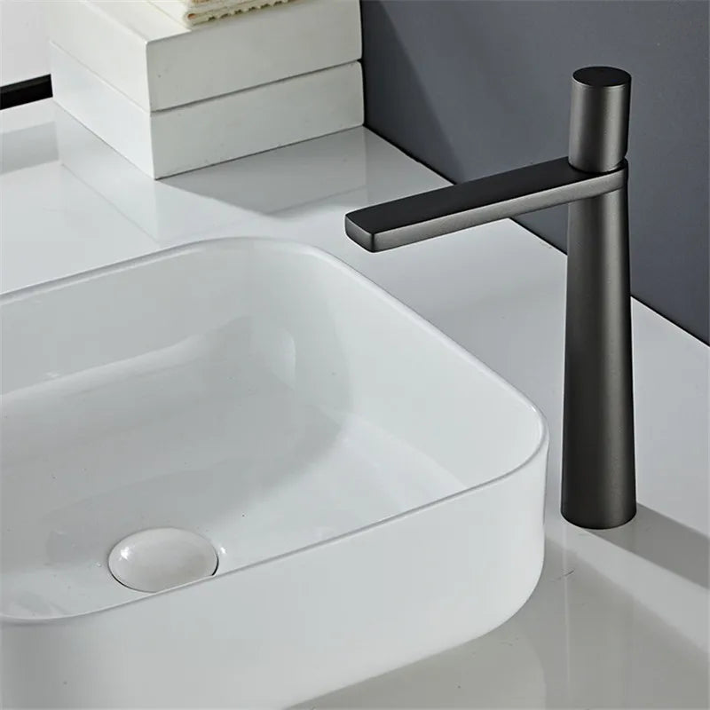 Tuqiu Basin Faucet Brass Bathroom Faucet Mixer Tap Black Wash basin Faucet Single Handle Hot and Cold Chrome Lavotory Faucet