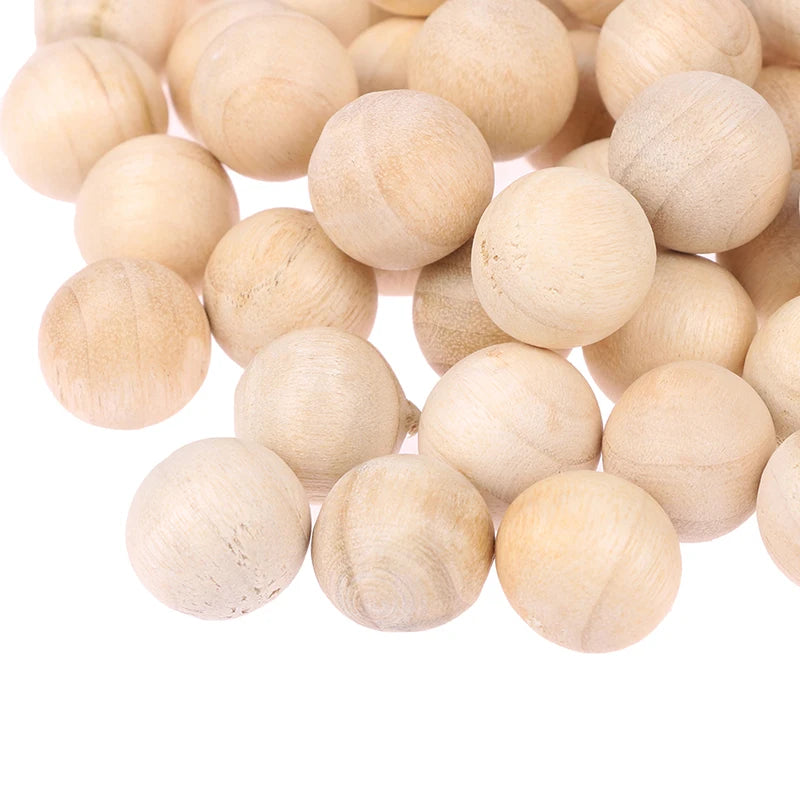 100Pcs Natural Health Camphor Wood Balls Pest Control Organic Cedar Wood Ball for Clothes Storage Closets Drawers