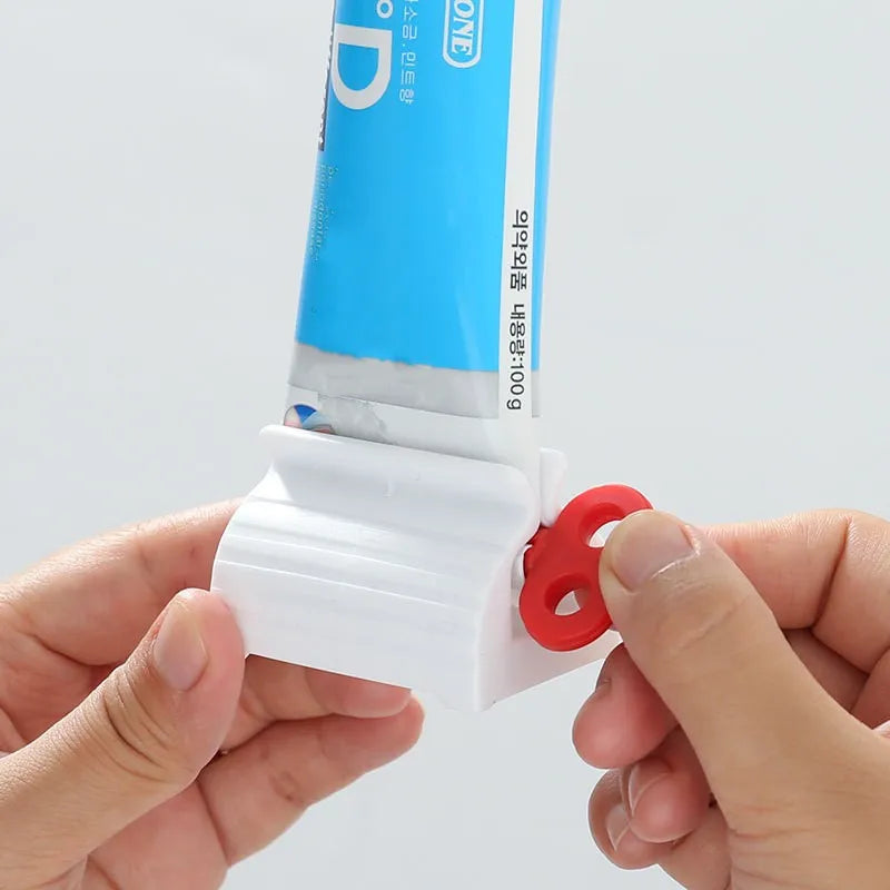 Toothpaste Squeezer Device Multifunctional Dispenser Facial Cleanser Clips Manual Lazy Tube Tools Press Bathroom Accessories
