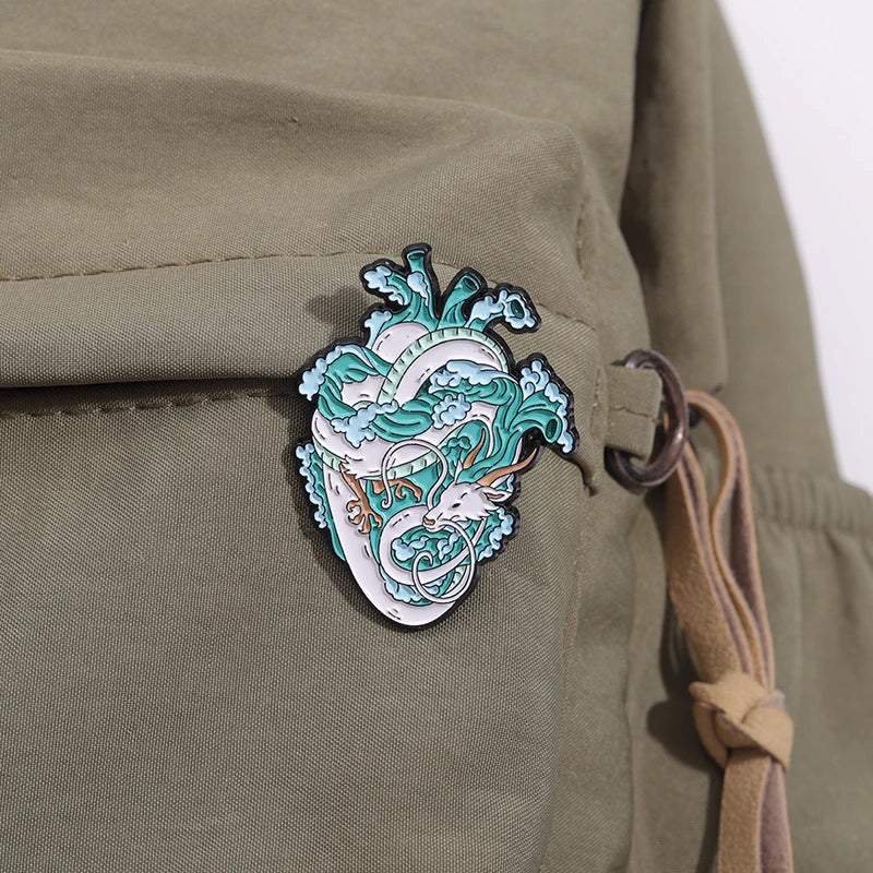 Marine Life White dragon Enamel Pins Custom Heart Organ Brooches Lapel Badges Animal Jewelry Gift for Friends