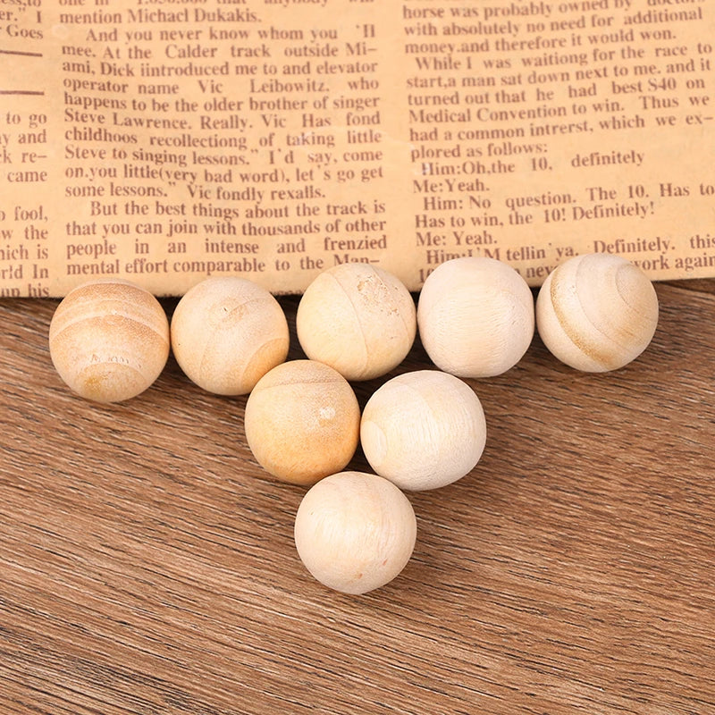 100Pcs Natural Health Camphor Wood Balls Pest Control Organic Cedar Wood Ball for Clothes Storage Closets Drawers