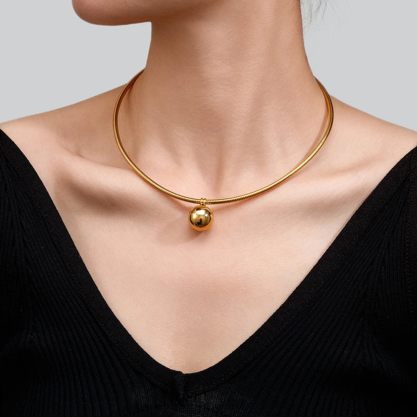 Peri'sbox Simple Imitation Pearl Globular Pendant Necklace for Women Stainless Steel Gold Plated Non-fade Hip-Hop Trendy Jewelry