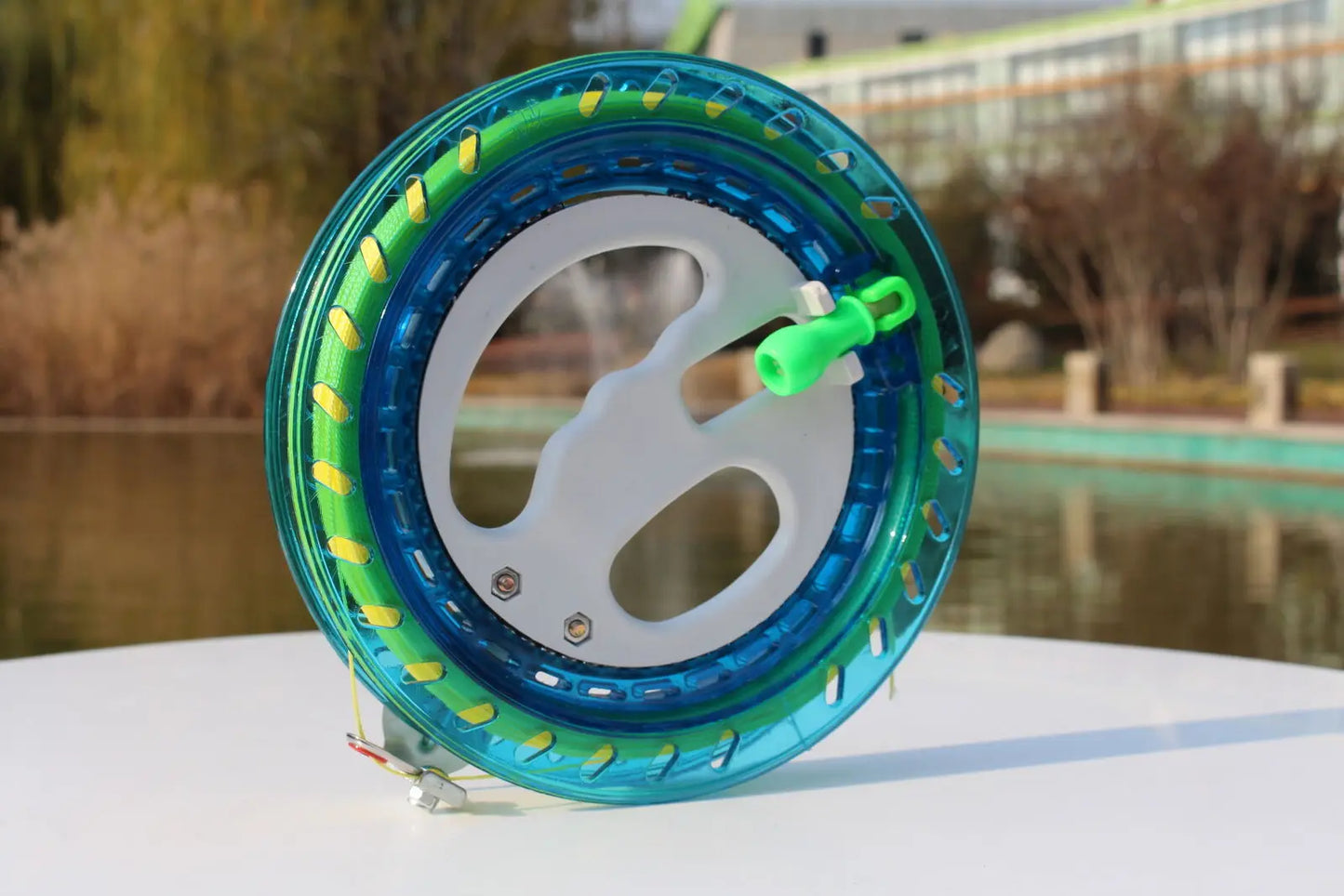 New Arrive Toys 16cm ABS Kite Reel / Wheel For Eagle / Delta / Software Various Kites Flying Traction Tools To Kids /Adults