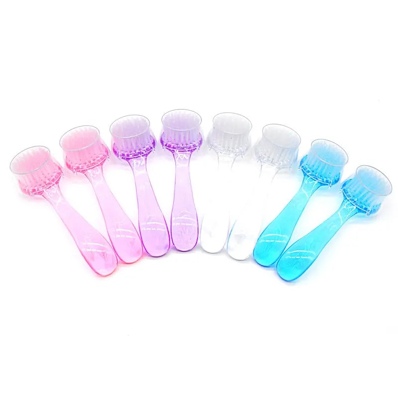 New Plastic Nail Brush Soft Remove Dust Make Up Washing Brushes Dust Round Head Powder Clean With Cap Pedicure