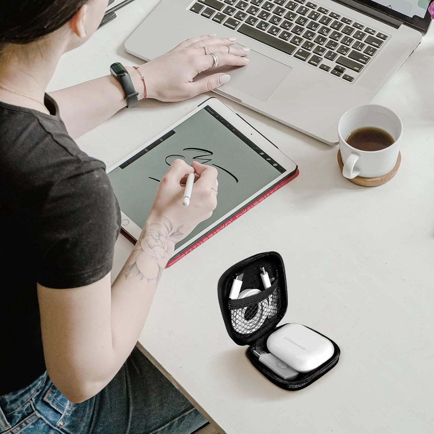 Suitable for wireless earphones, portable zipper earphone case, earphone bag, USB data cable storage bag leather earphone bag
