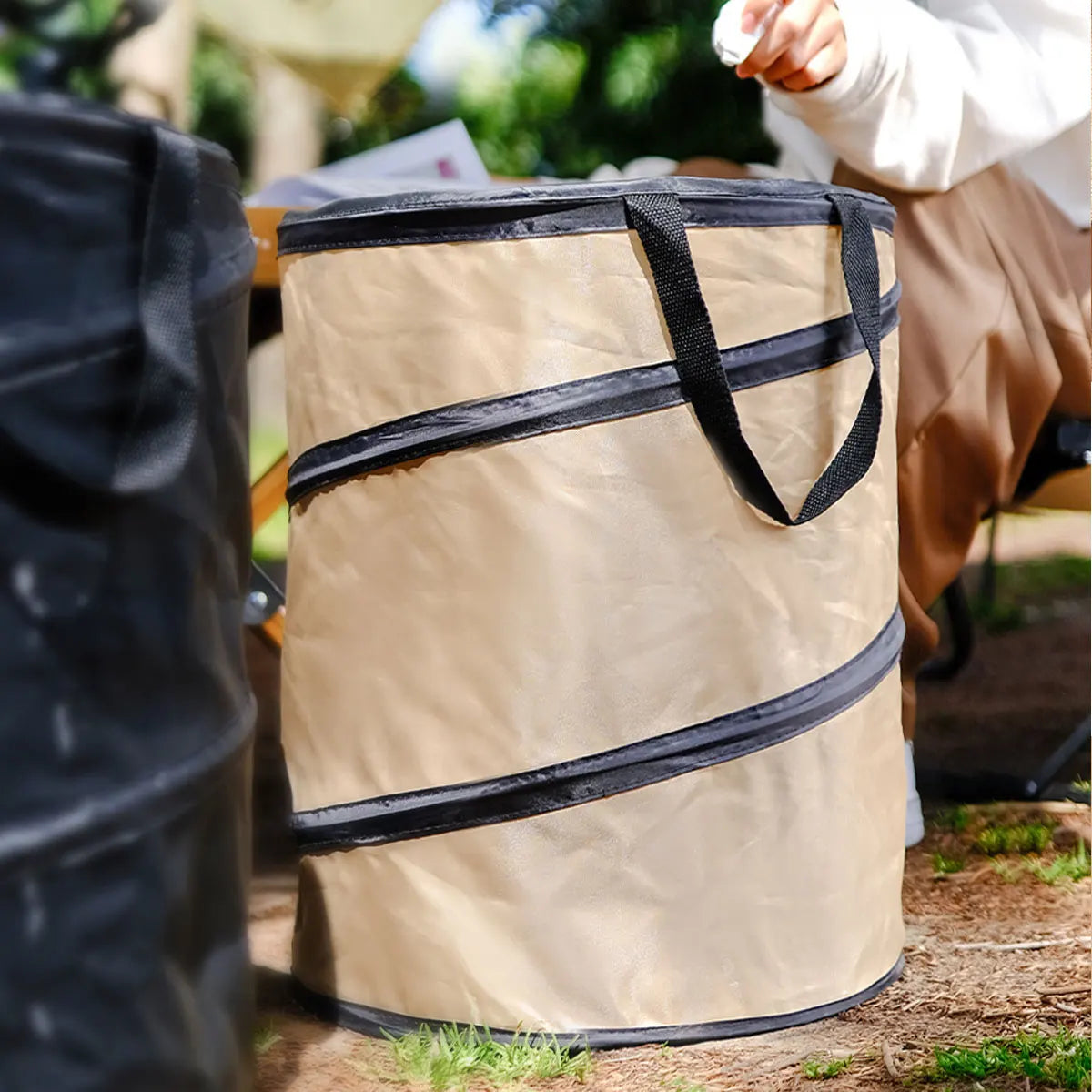 1pc Pop-up Trash Can, Outdoor Portable Camping Folding Trash Can Camping Trash Can Gardening Garden Garbage Bag Garden Leaf Buck