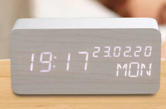 Wooden Clock Electronic Clock, LED Date Weekly Temperature Display Electronic Alarm Clock
