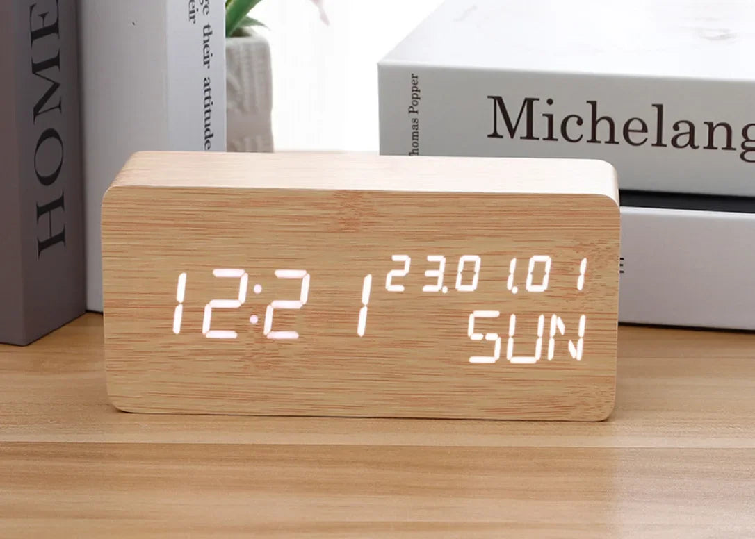 Wooden Clock Electronic Clock, LED Date Weekly Temperature Display Electronic Alarm Clock