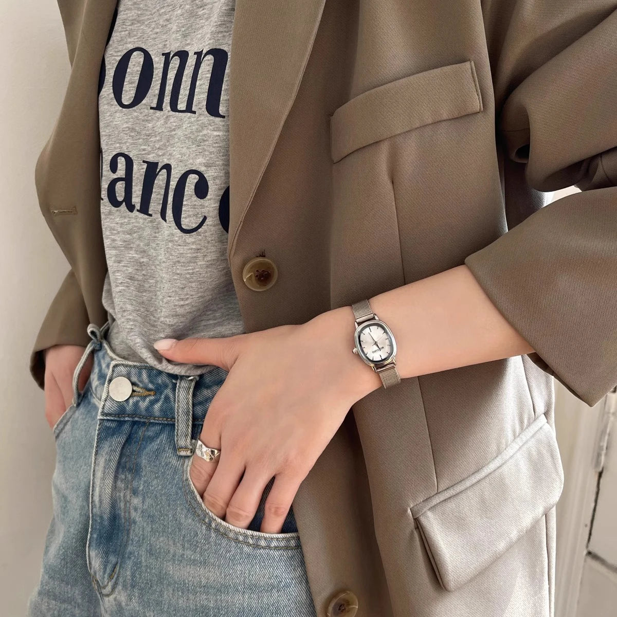 New Elliptic Watch Women Retro Fashion Ladies Quartz Wrist Watch Student Simplified Net Belt Watch Relojes Para Mujer Montre