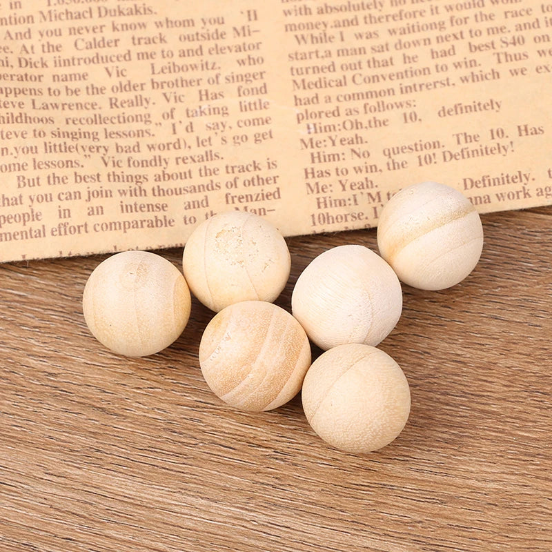 100Pcs Natural Health Camphor Wood Balls Pest Control Organic Cedar Wood Ball for Clothes Storage Closets Drawers