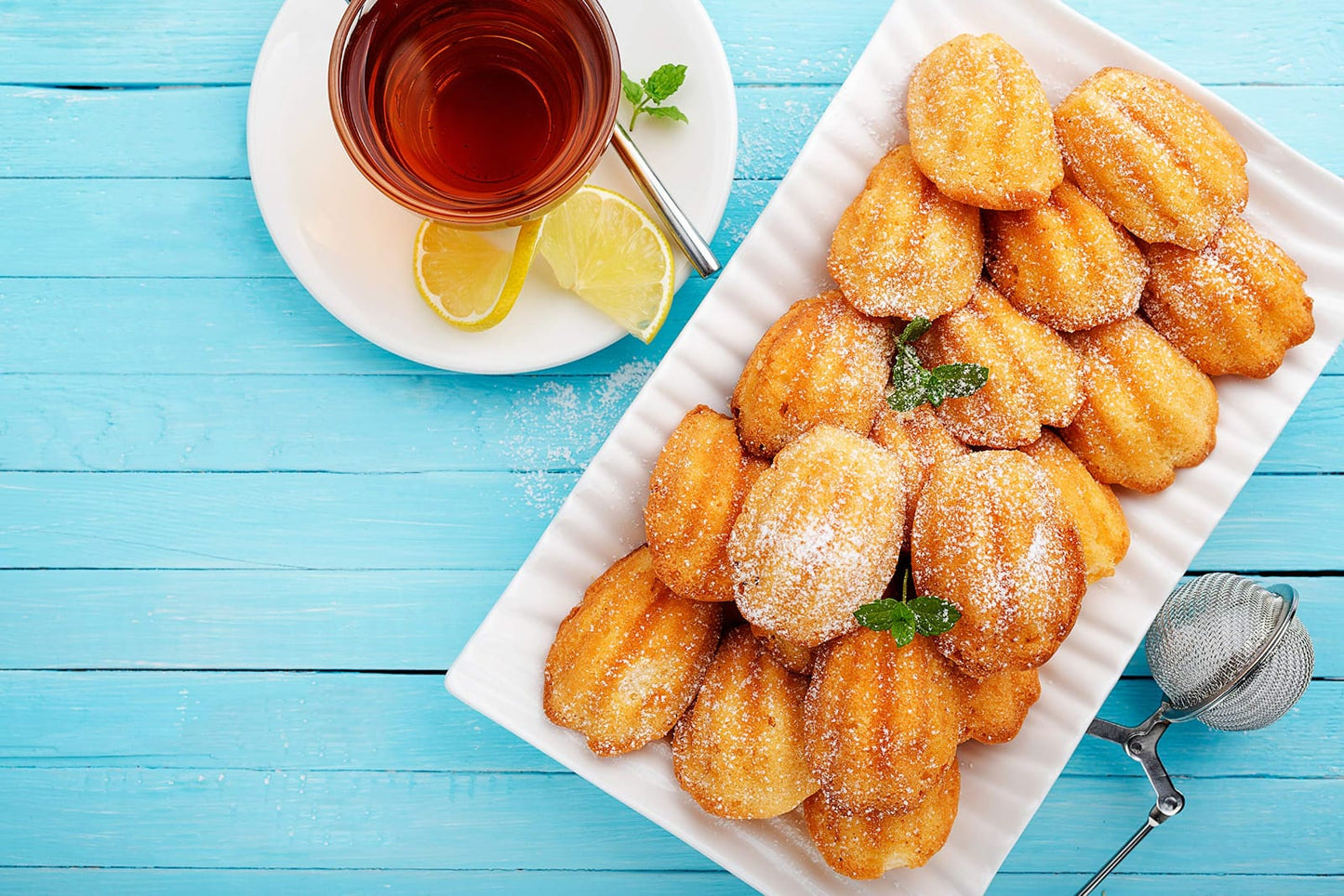 High-Quality 12-Slot Nonstick Madeleines & Cookie Baking Tin – Heavy-Duty Carbon Steel Tray