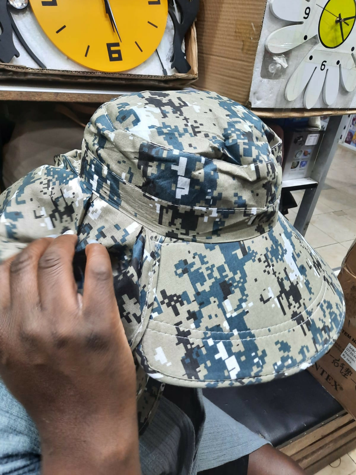 Casual camouflage bonnie hat. Breathable with neck flap.