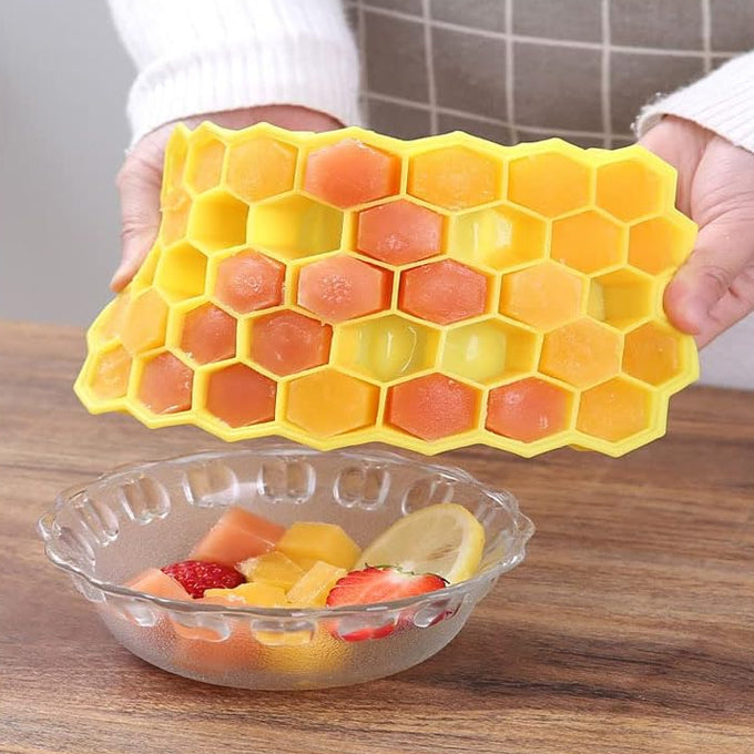 Silicone Ice Cube Tray 37 Grid Ice Cube Mold With Lid Honeycomb Ice Maker Reusable Ice Container for Whiskey Coffee Juice