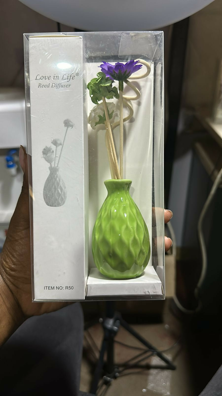 Decorative flowers &ceramic vase Reed diffuser with 50ml long lasting essential oil