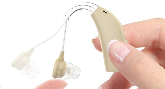 Hearing aid, rechargeable for seniors, noise reduction, 5-level volume adjustment, clear sound, with charging case