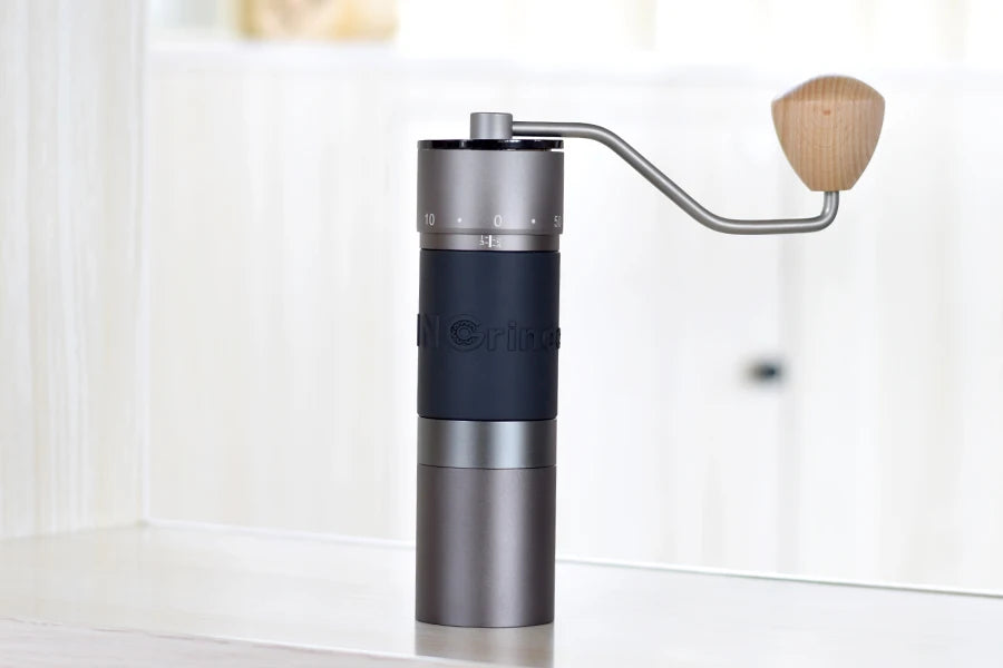 Kingrinder K4 /K6 manual coffee grinder portable mill 420stainless steel 48mm stainless steel Titanium plating burr