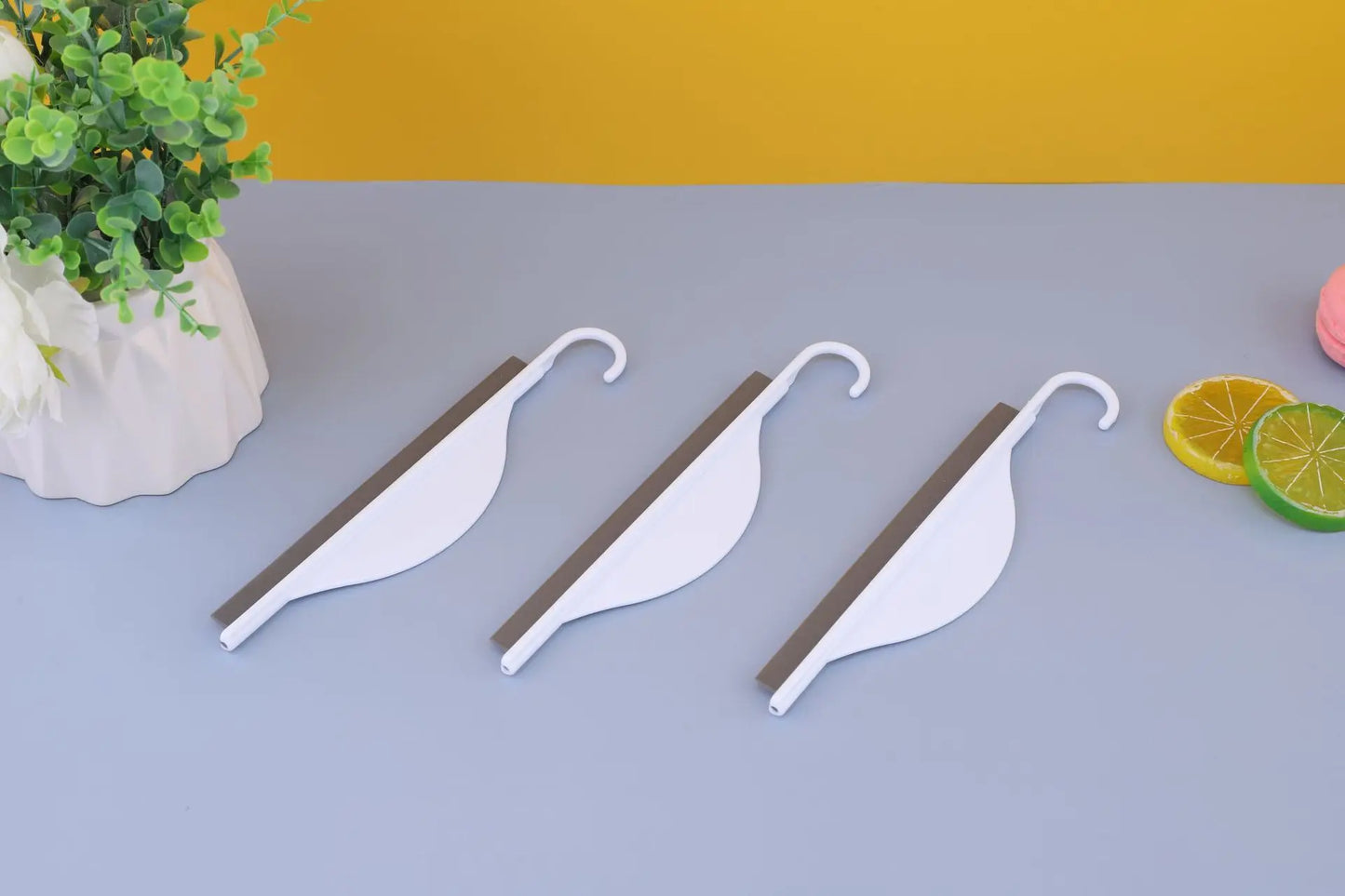 Mini Plastic Glass Mirror Scraper Holder Window Shower  Cleaning Wiper Tool Bathroom Blade Shower Squeegee Household Accessory