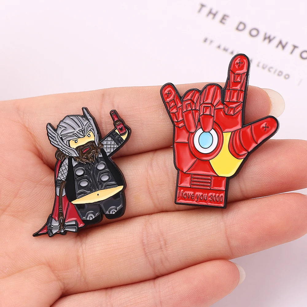 Marvel Superhero Collection Brooch Captain America Iron Man Spiderman Hulk The Avengers Badge Metal Enamel Lapel Pin Accessories