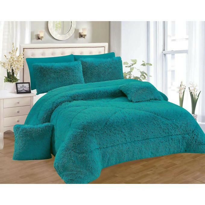 6*7 Fluffy duvet set ( 1 fluffy duvet,1pc bedsheet, 2pc pillow cases and 2throw pillow covers)