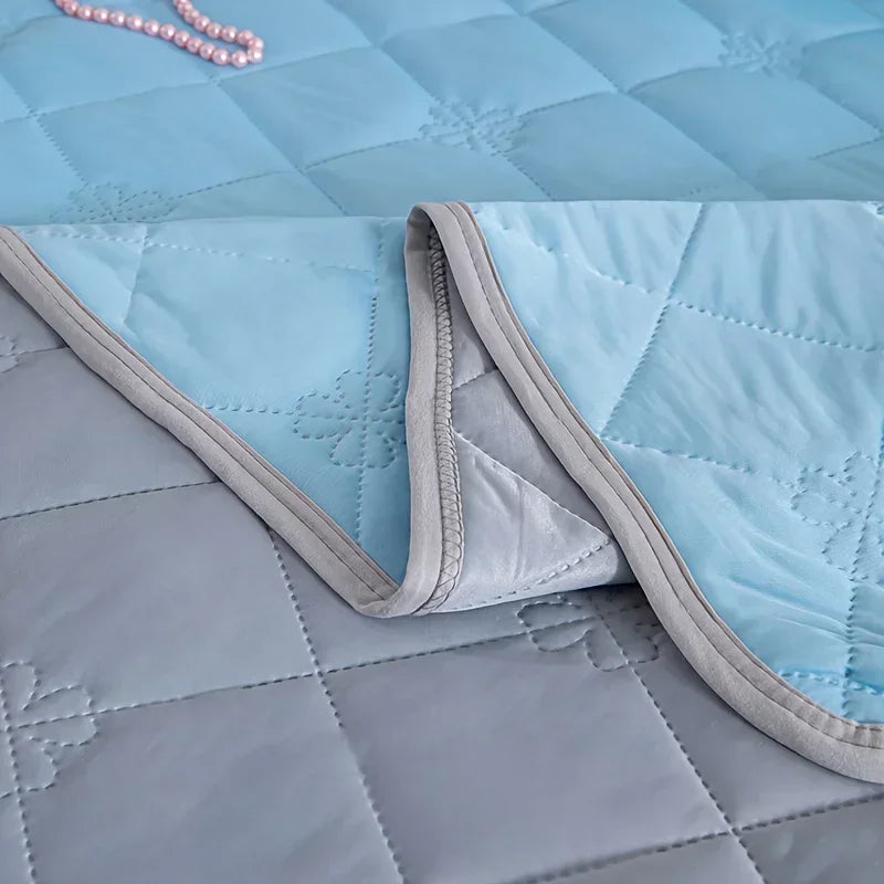 Summer Bed Cooling Blanket Silk Air Conditioner Quilt Is Soft, Breathable, Light, Heat Absorbing, Solid Color Pattern Quilt
