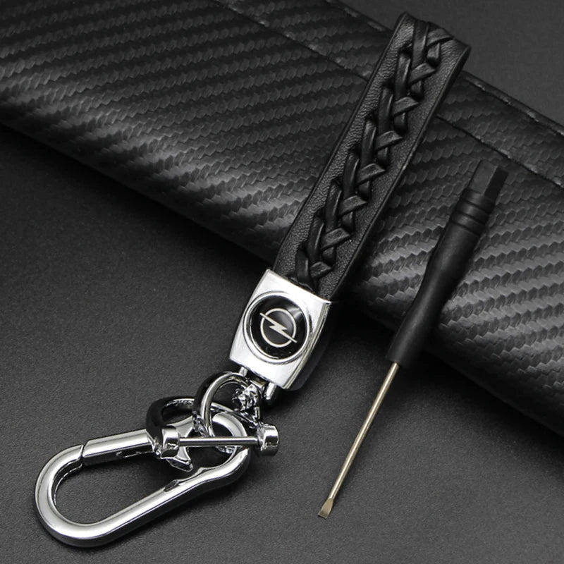 1Pcs Metal/Leather Car Keychain Badge Emblem For Opel Astra GTC Insignia Antara Meriva Zafira Key Chain Rings Auto Accessories