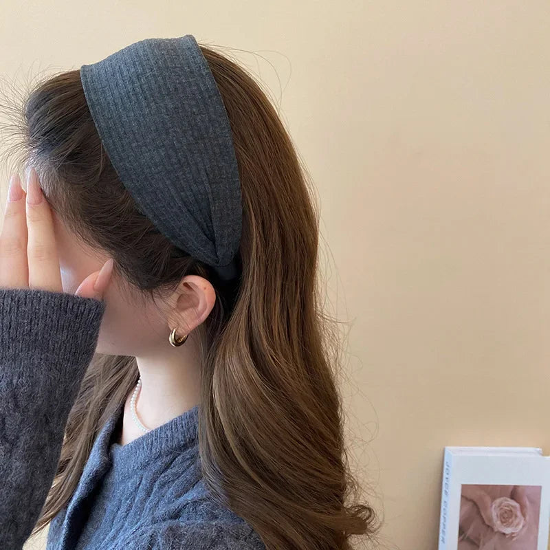 Kintting Solid Color Wide Edge Striped Nonslip Arc Acrylic Headbands for Women French Temperament Atmosphere Hair Accessories