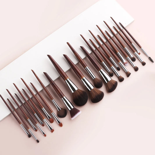 24 makeup brushes with wooden handles Natural Makeup Brushes Set Eyeshadow Make Up Brush Hair Kit for Makeup nabor kistey Blendi