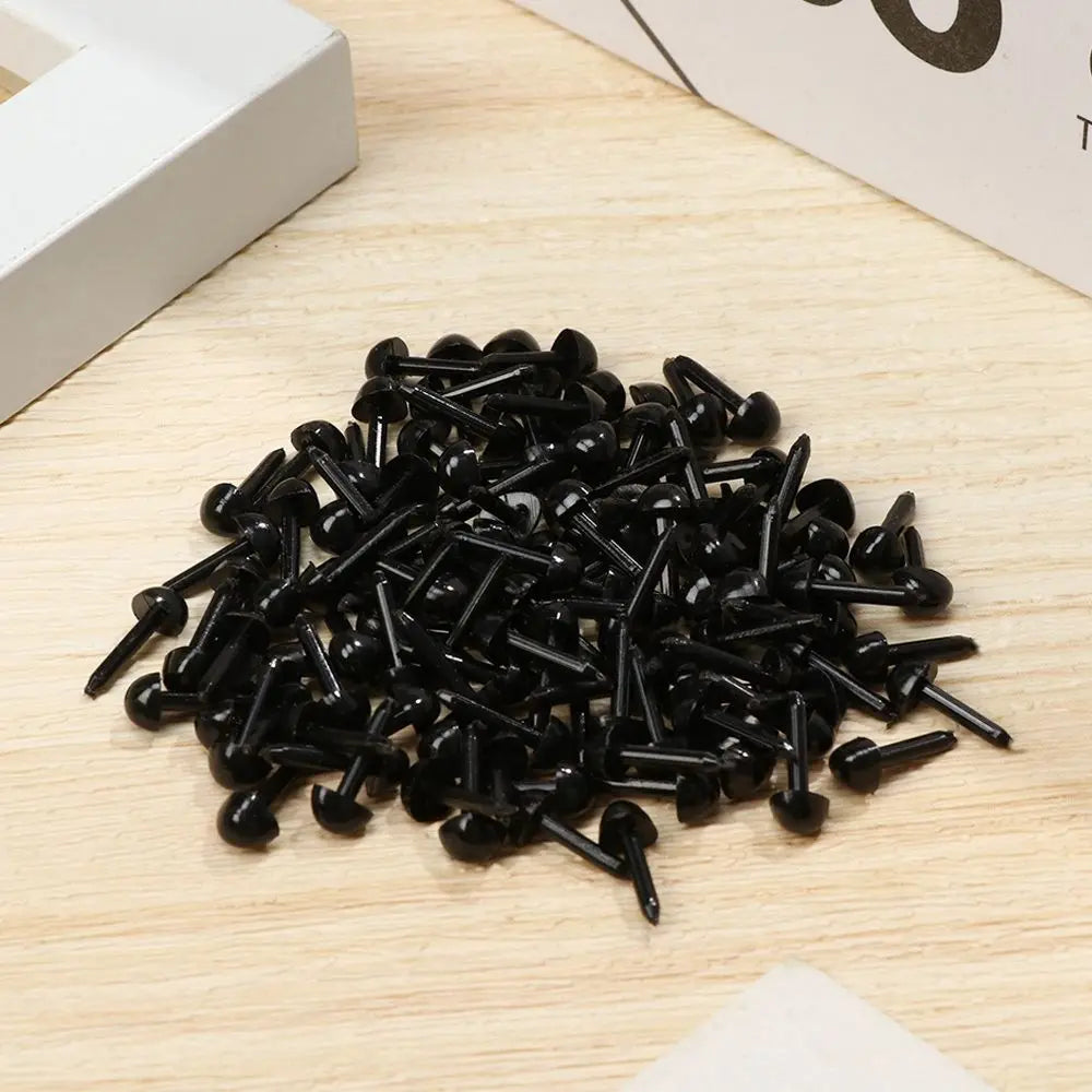 100pcs/bag 4.5X5.5MM Plastic Mini Black Safety Triangle Nose for Doll for Teddy Dog Stuffed DIY Doll Animals Plush Doll