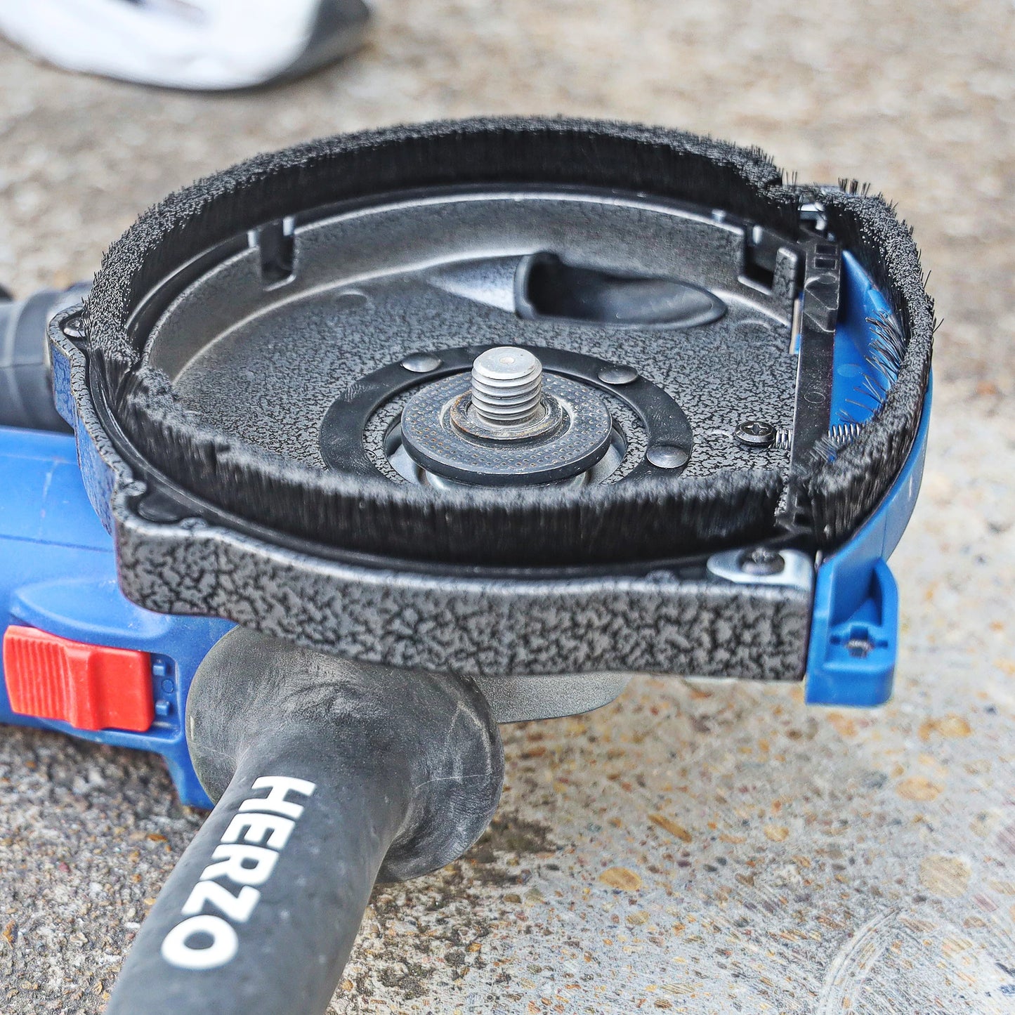 HERZO 125MM Aluminium  Grinding Dust Shroud For Angle Grinder With 125MM Grinding wheel