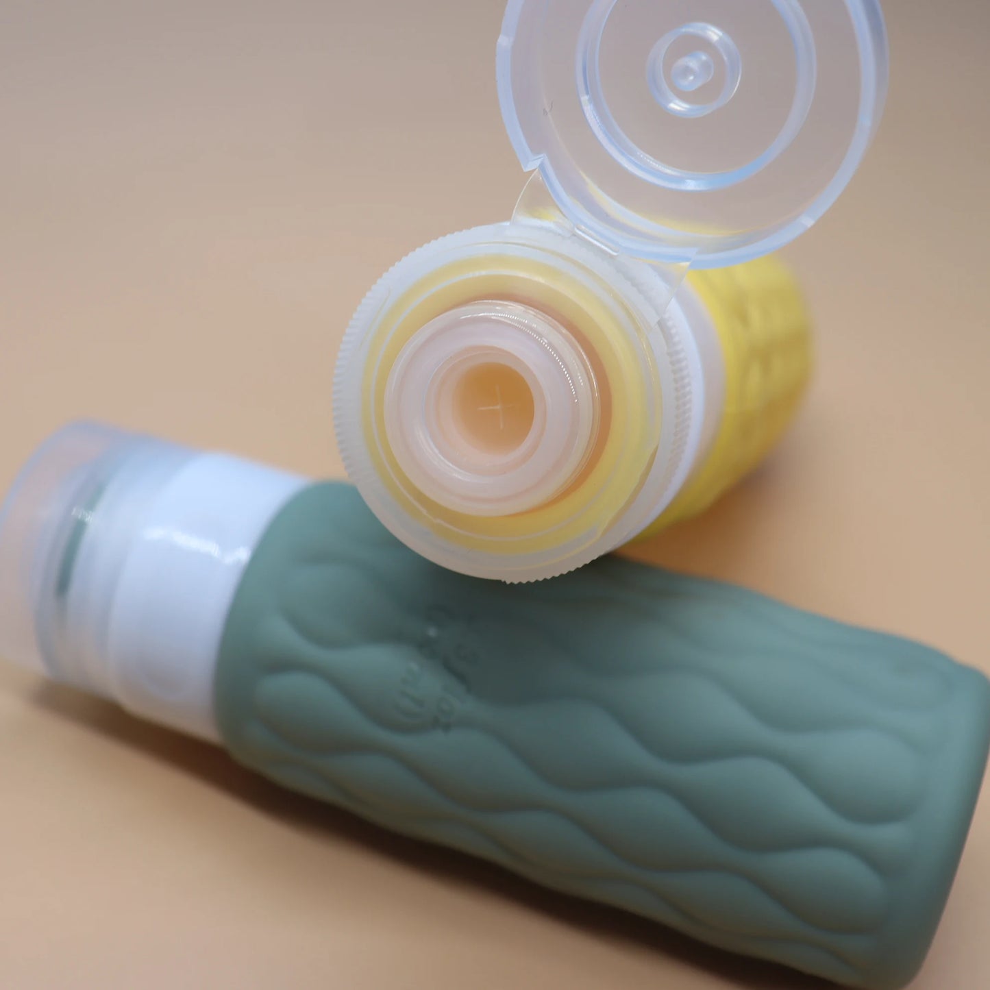 4pcs Travel Refillable Bottle Set Portable Silicone Squeezed Empty Soft Sub-bottling Tool Liquid Container Spray Lotion