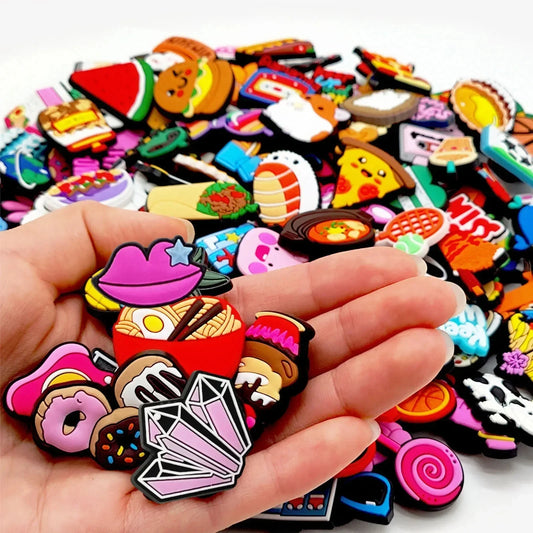 30-50-100pcs Big Sale Random Sandals Charms Buckle Clog Shoe Decorations Boys Girls Garden Shoes Accessories Fit Wristbands