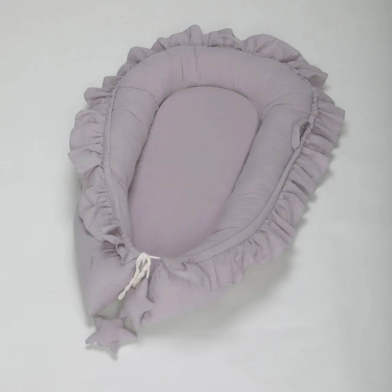 Cotton Portable Baby Crib Light Weight  Uterus Biomimetic Sleeping Bed For Newborns Foldable Cushioned Easy To Wash Baby