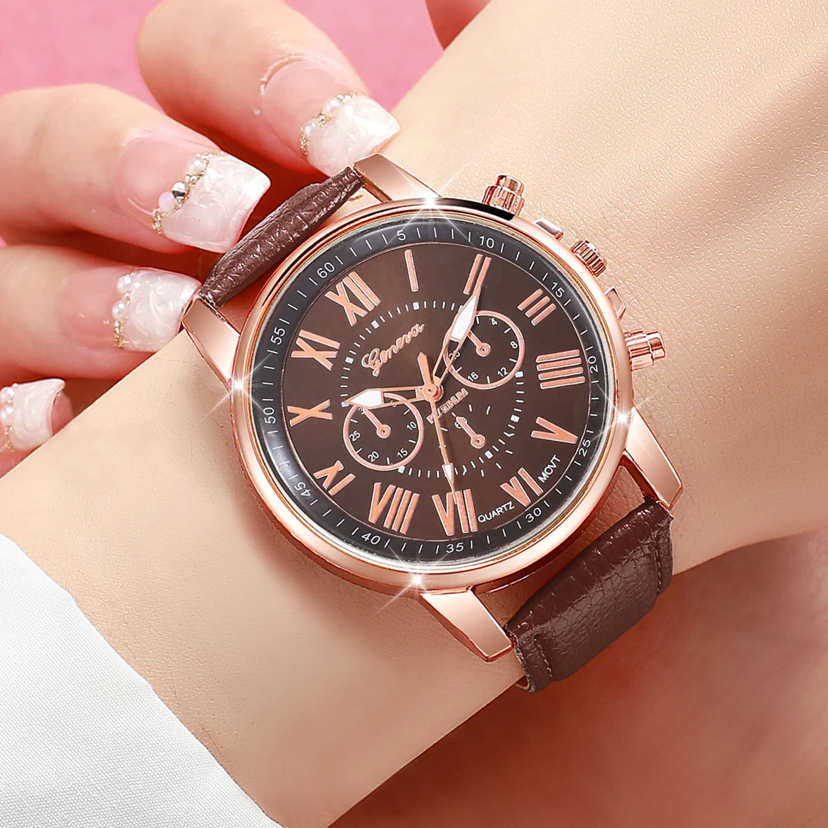 12PCS Fashion Women Watches Casual Roma Dial Leather Band Quartz Watch Reloj Mujer Relogio Feminino（Without Box）