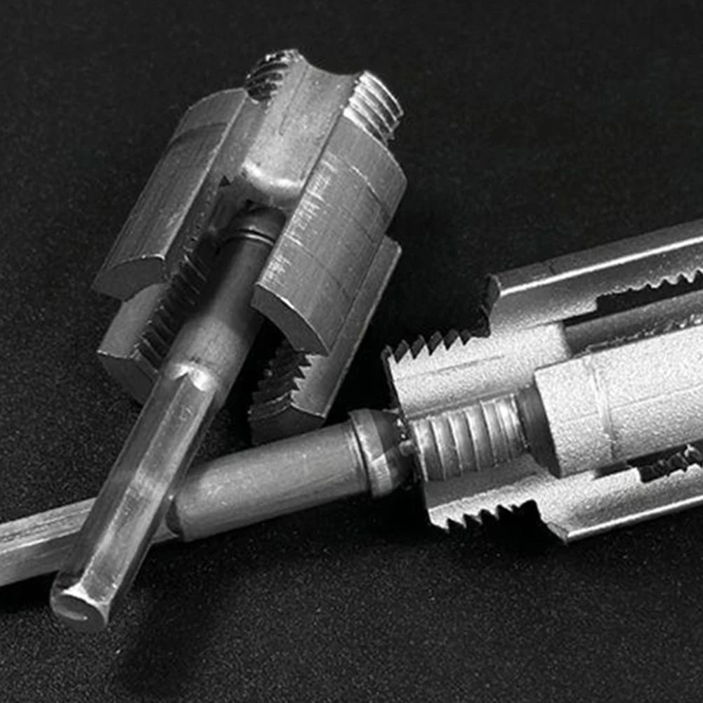 Integrated Internal and External Thread Pipe Threading Tool for 1/2-inch PPR Pipes with Taps and Dies for Thread Cutting