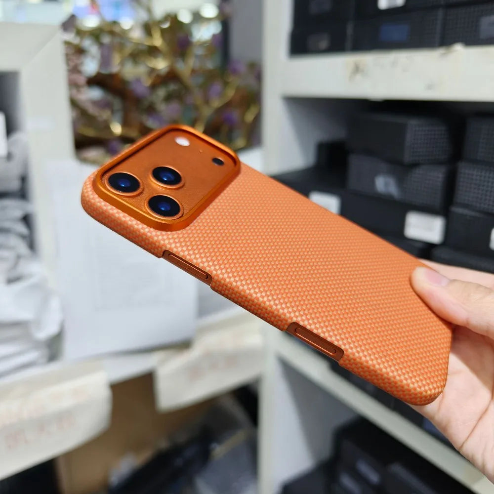 Real Aramid Carbon Fiber Ultra-Thin Phone Case For iPhone 17 Pro Max 17Pro Invisible Magnetic Charging Anti-Drop Protector Cover