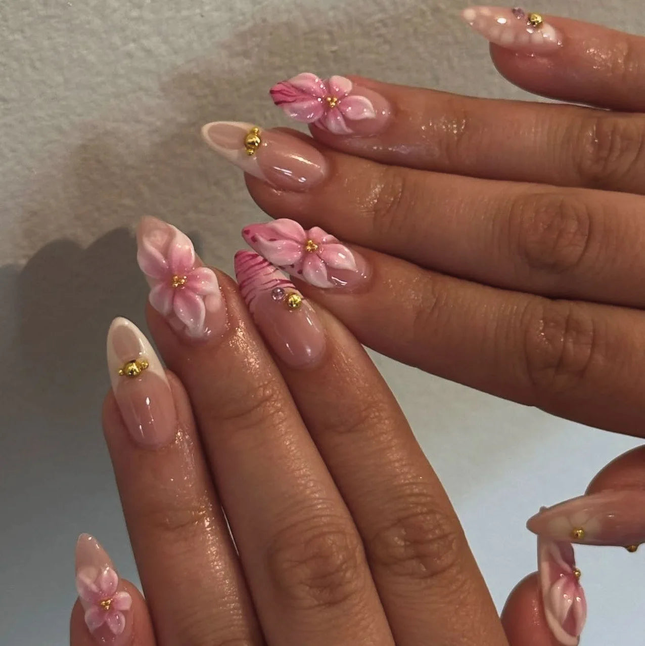 24PCS 3D Sweet Pink Flower Almond Press on False Nails with Yellow French Diamonds Fake Nails Artificial Wearable Tips with Glue
