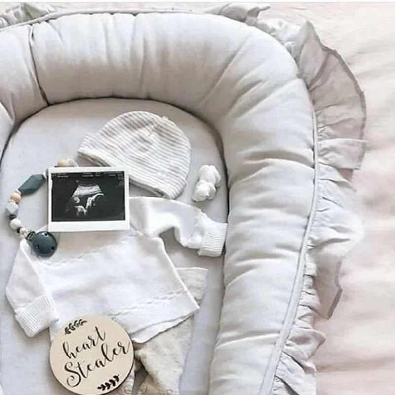 Newborn Bed for Breastfeeding Sleep Baby Cribs Portable Baby Nest 0-18 Months Detachable Anti-Rollover Bassinet with Cooling Mat