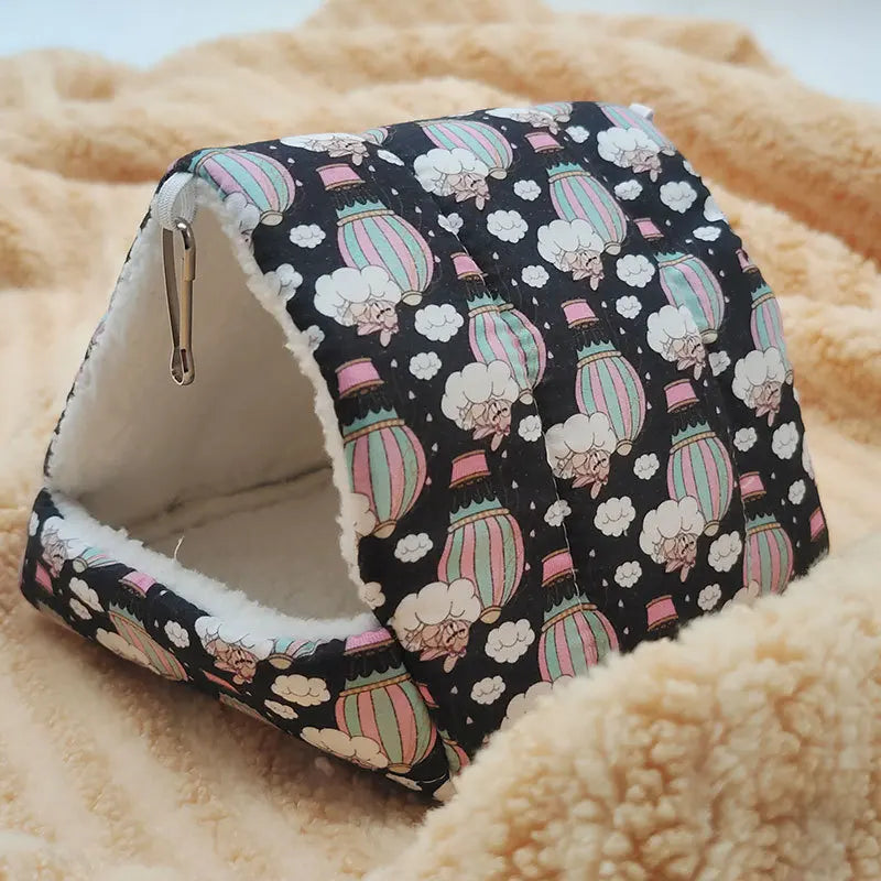 Cute Cartoon Winter Rabbit Squirrel Mini Cage Guinea Pig Nest Small Animal Mice Rat Pet Sleeping Bed Hamster House Warm Soft Mat