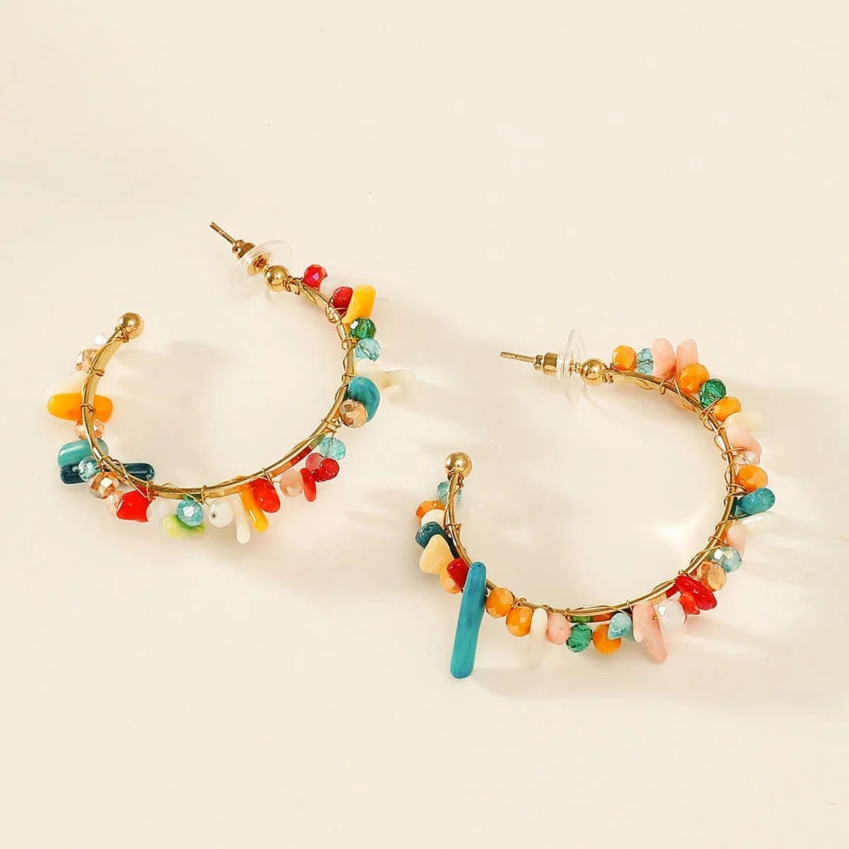 2 pieces of bohemian national wind beaded color crystal coral stone c-shaped lady fashion single holiday travel leisure earrings