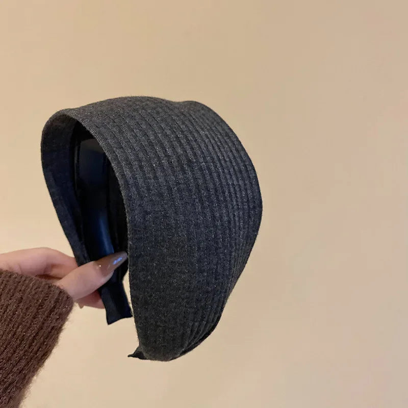 Kintting Solid Color Wide Edge Striped Nonslip Arc Acrylic Headbands for Women French Temperament Atmosphere Hair Accessories
