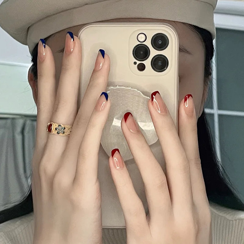 24Pcs/Box Short Square Head Wearing False Nails Art Clouds Stars Pattern Fake Nails Full Cover Press on Nail Tips Manicure Tools