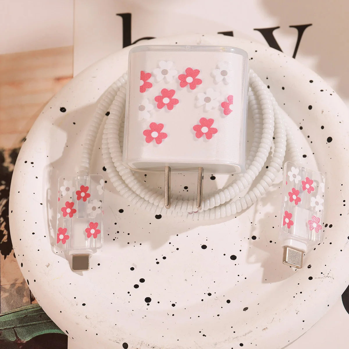 5PCS Love Heart Charging Data Cable Protector Winder Accessories For iPhone 18w/20w Charger Protective Cover Protective Shell