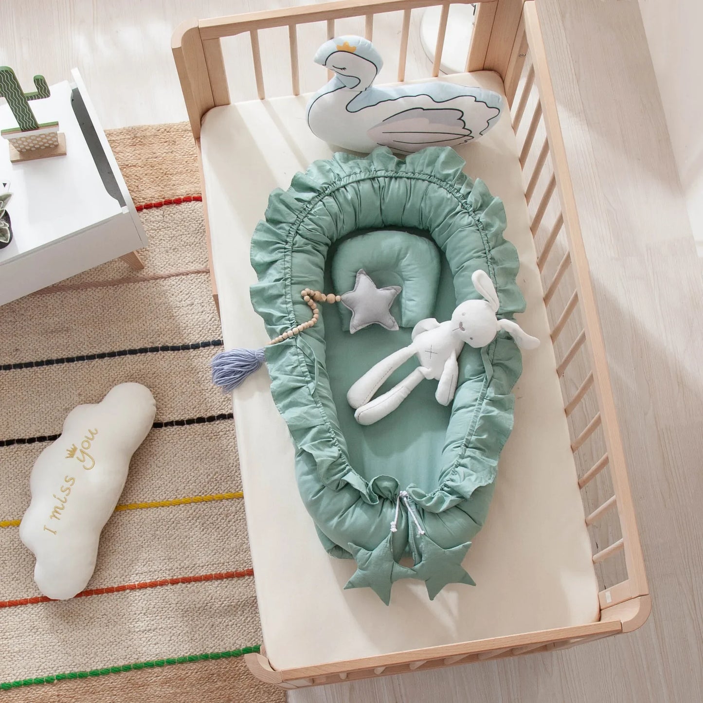 Newborn Bed for Breastfeeding Sleep Baby Cribs Portable Baby Nest 0-18 Months Detachable Anti-Rollover Bassinet with Cooling Mat