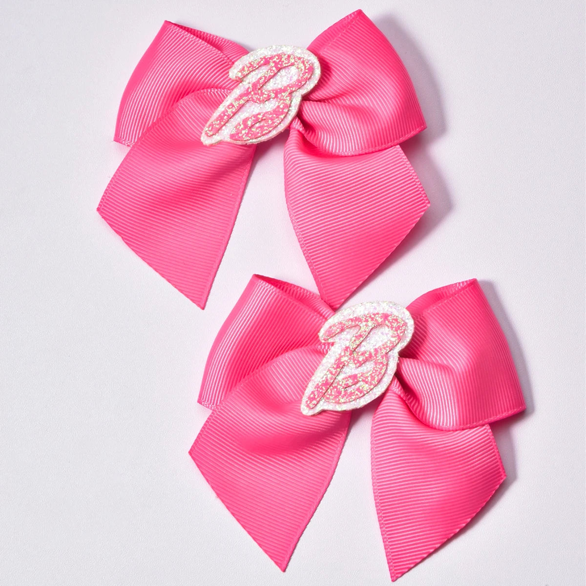 2 women's pink thread webbing with green onion powder lettering two ear clip Fashion personality cheapest items available girl m