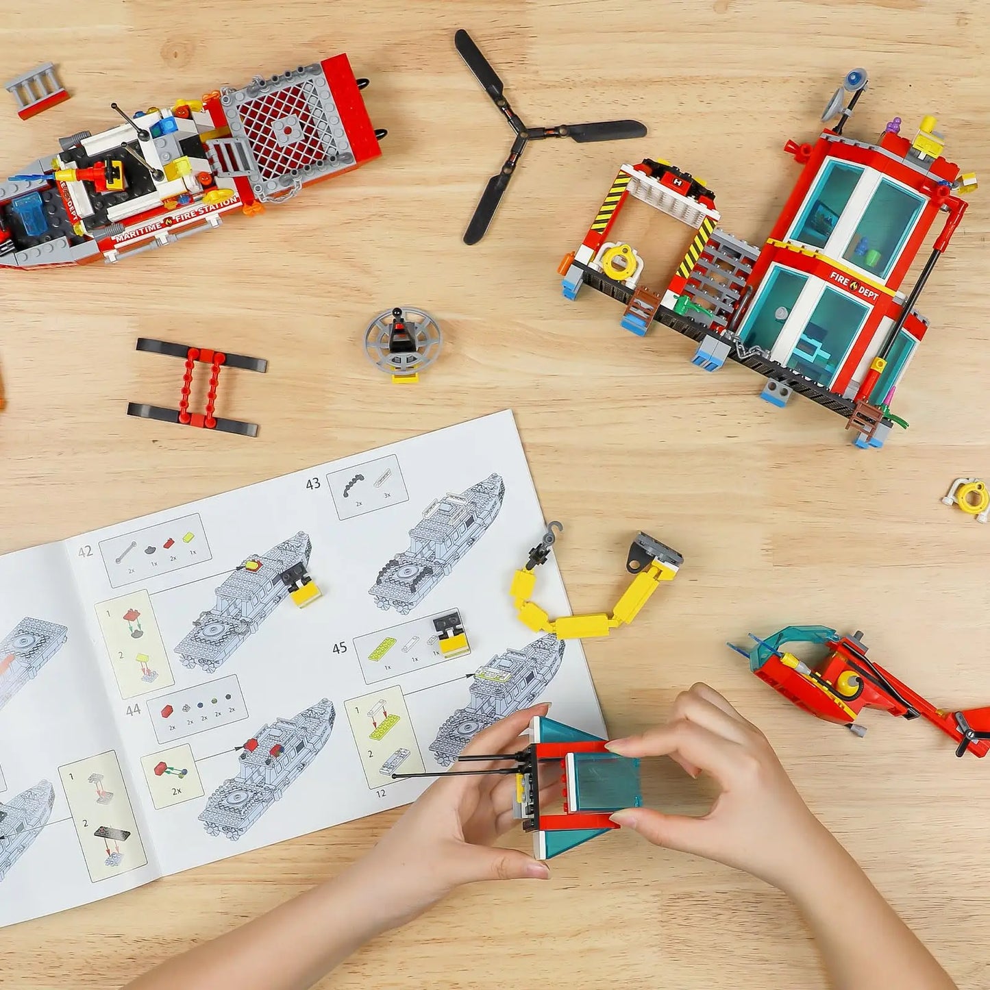 City Oceans Fire Station Building Kit fire Station Set with Fire Station/Fire Helicopter/Fire Ship/Rescue Boat, Gifts for Boys