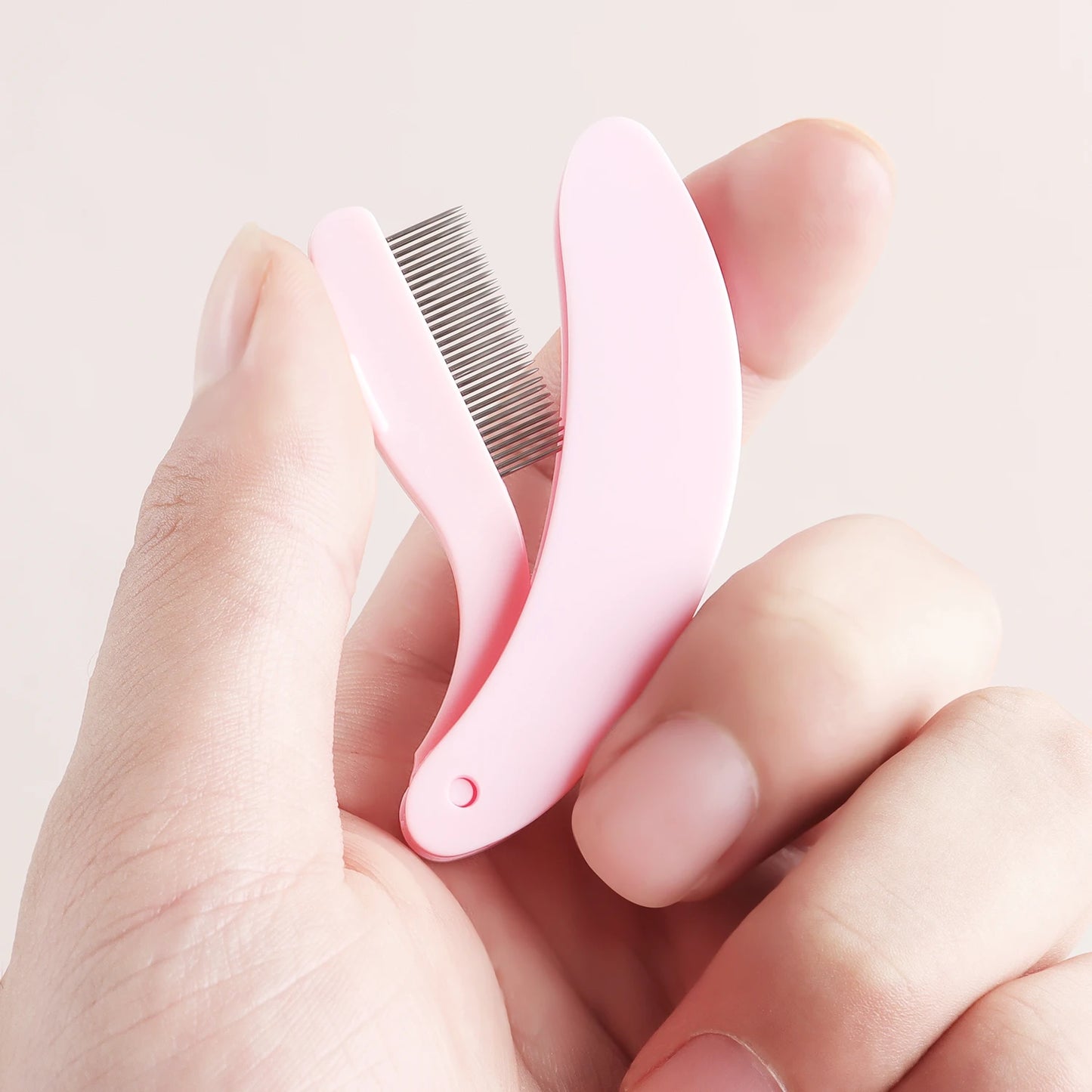 1-pack curved design eyelash beauty folding separator portable eyelash brush comb eyelashes stainless steel eyelash combing tool