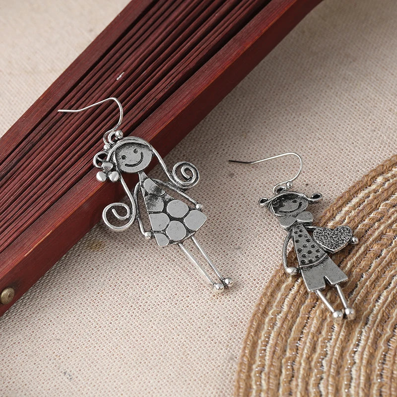 Creative Retro Minimalist Couple Character Metal Pendant Earrings for Women's Daily Minimalist Earring Accessories