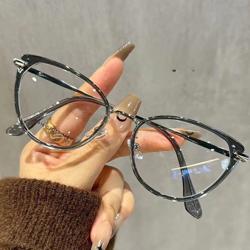 Retro Cat Eye Flat Lens for Women, Fashionable and Personalized Small Frame Glasses, Anti Blue Light Glasses