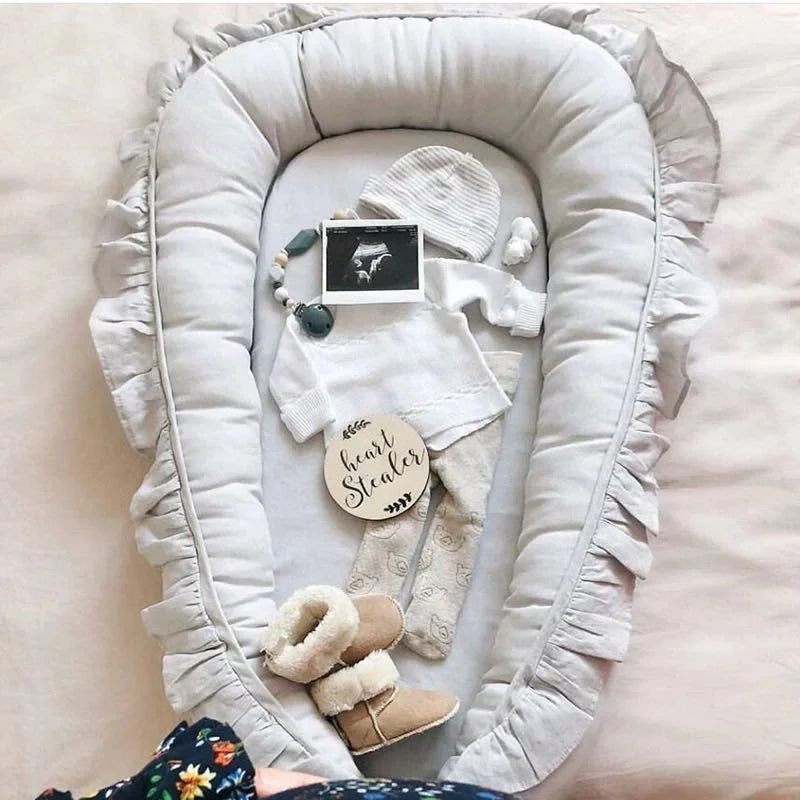 Newborn Bed for Breastfeeding Sleep Baby Cribs Portable Baby Nest 0-18 Months Detachable Anti-Rollover Bassinet with Cooling Mat